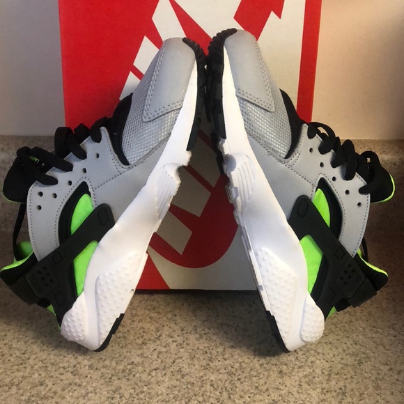 Nike Slime Green Huarache Run - Picture 4 of 7